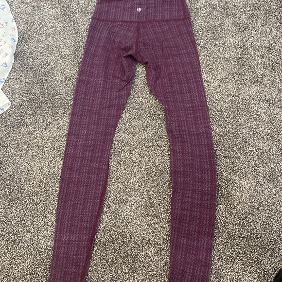 Lululemon leggings size 2/4 willing to negotiate price!!! - Picture 2 of 2